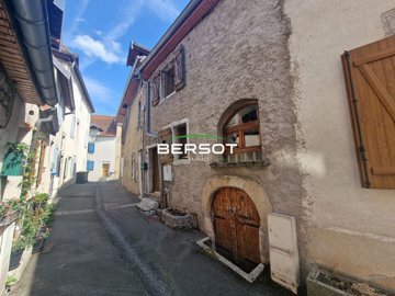 1 - Baume-les-Dames, House