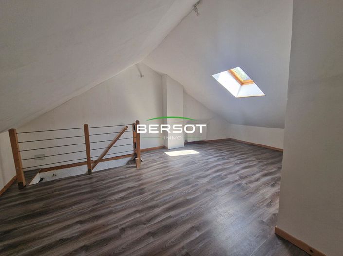 Image No.11-2 Bed House for sale