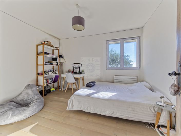 Image No.18-4 Bed House for sale