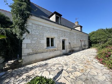 1 - Restigné, House