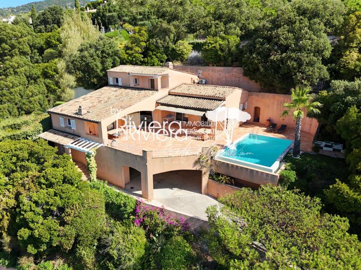 Image No.3-Maison de 4 chambres à vendre à Cavalaire-sur-Mer