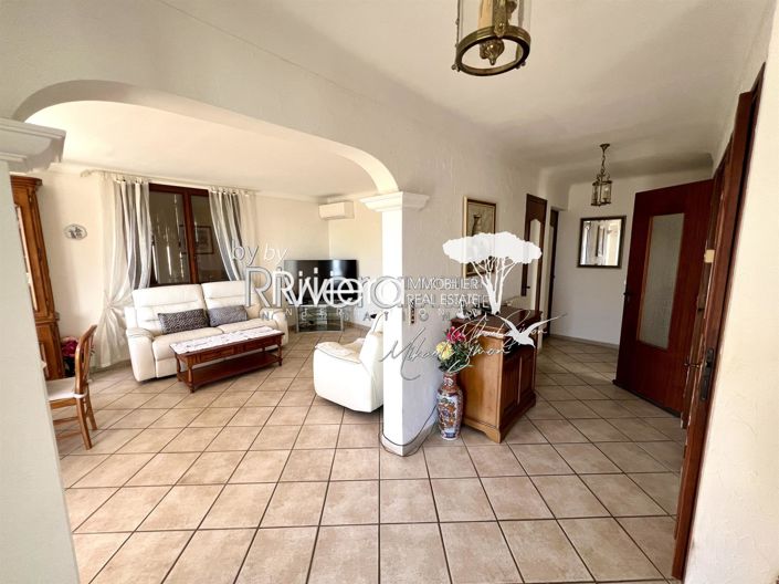 Image No.9-3 Bed House for sale