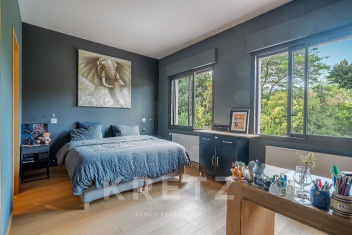 Image No.15-6 Bed House for sale