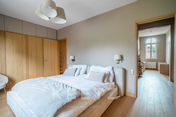 Image No.17-6 Bed House for sale