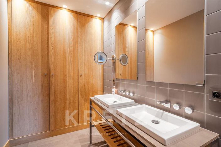 Image No.18-6 Bed House for sale