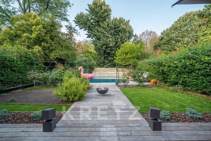 Image No.4-6 Bed House for sale