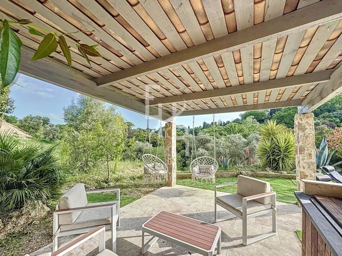 Image No.6-5 Bed House for sale