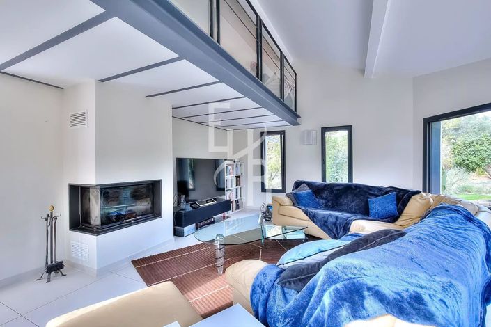 Image No.28-4 Bed House for sale