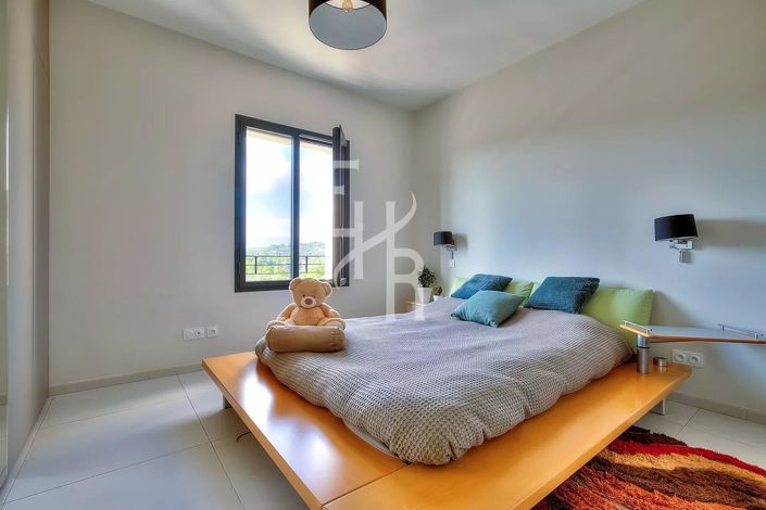 Image No.37-4 Bed House for sale