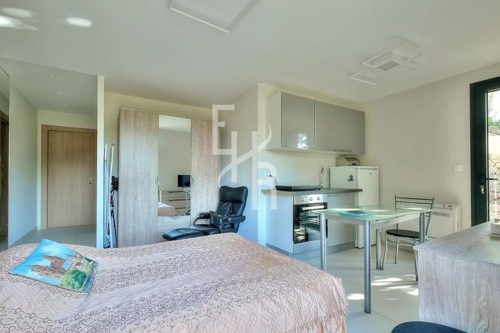 Image No.46-4 Bed House for sale