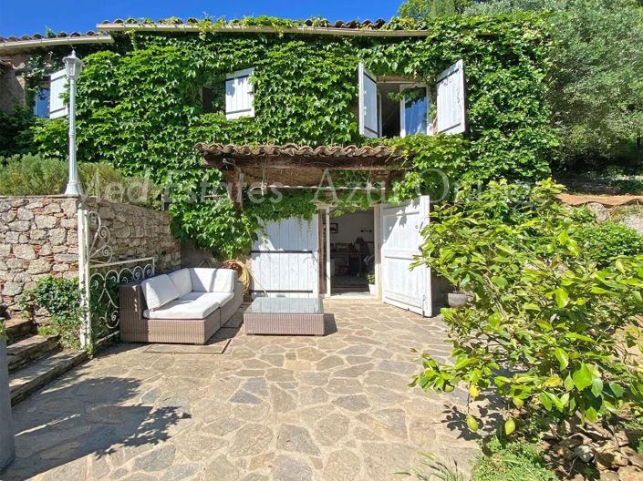 Image No.1-5 Bed House for sale