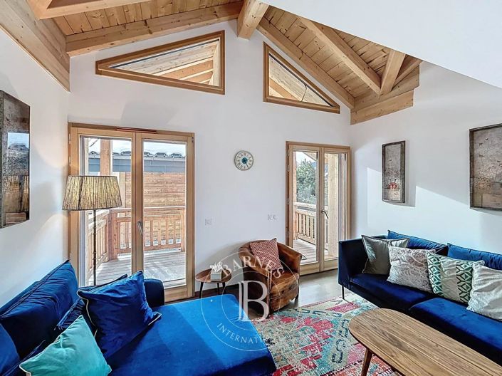 Image No.3-4 Bed House for sale