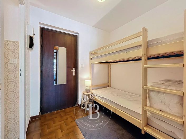 Image No.11-Apartment for sale