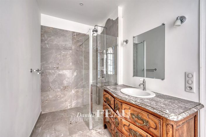 Image No.20-3 Bed Apartment for sale