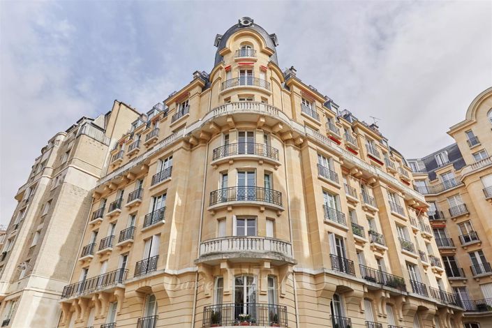 Image No.25-3 Bed Apartment for sale