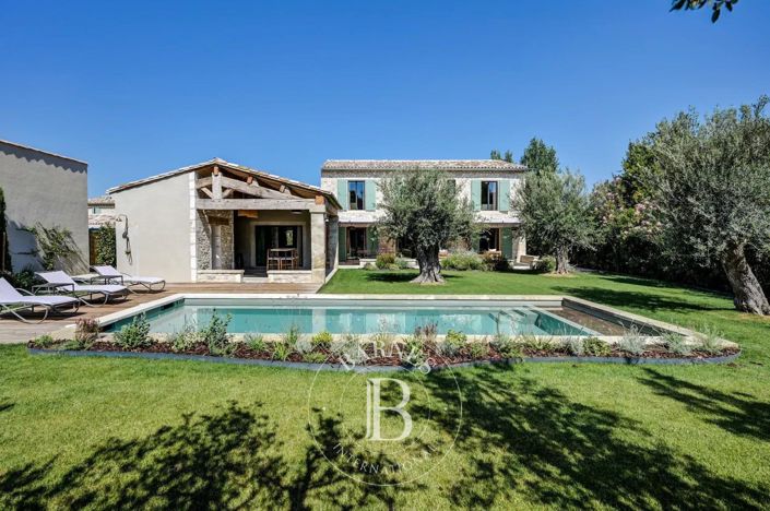 Image No.1-4 Bed House for sale