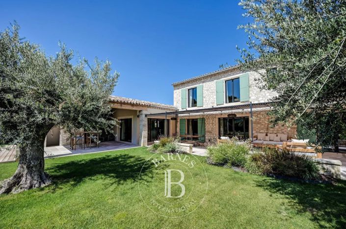 Image No.2-4 Bed House for sale