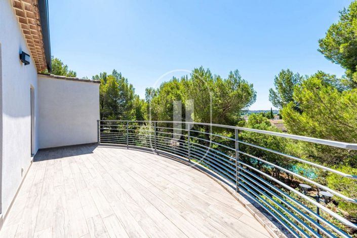 Image No.12-3 Bed House for sale