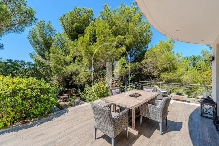 Image No.13-3 Bed House for sale