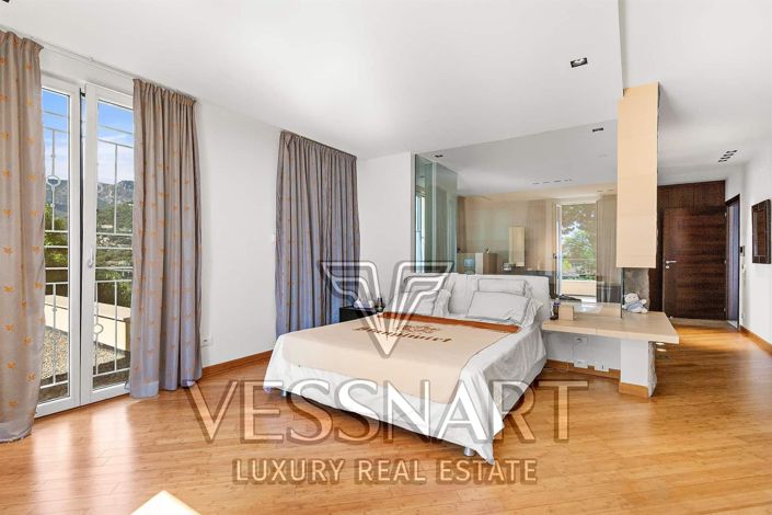 Image No.10-7 Bed House for sale