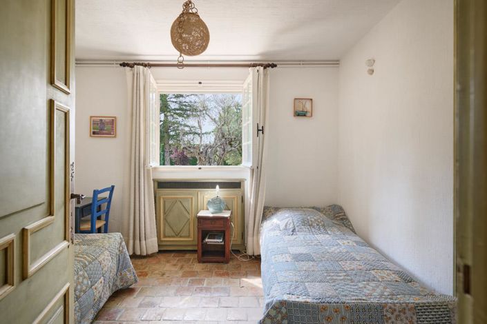 Image No.18-6 Bed House for sale