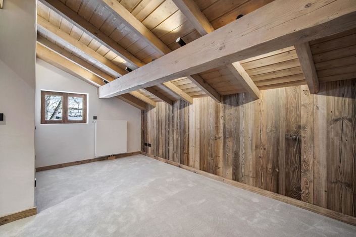 Image No.11-5 Bed Property for sale