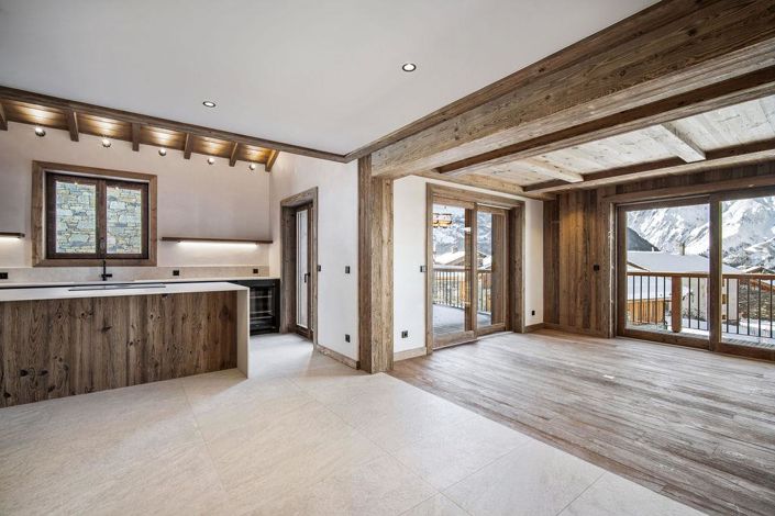 Image No.5-5 Bed Property for sale