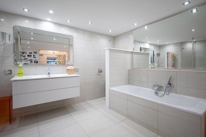 Image No.11-5 Bed House for sale