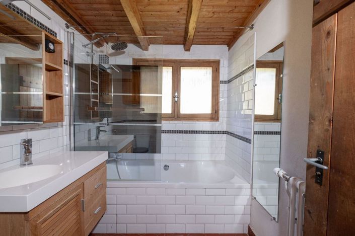 Image No.13-7 Bed House for sale