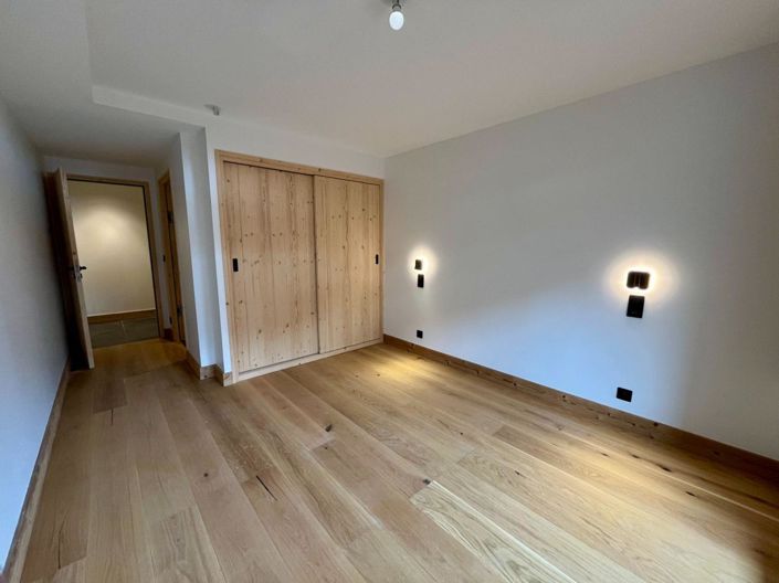 Image No.10-3 Bed Apartment for sale