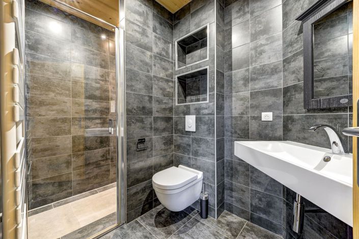 Image No.8-4 Bed House for sale