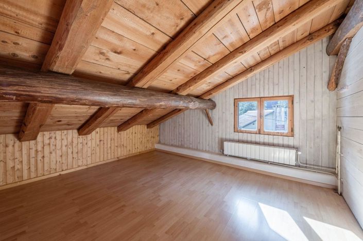 Image No.9-3 Bed House for sale