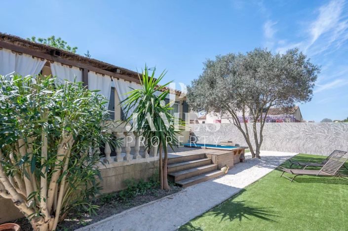 Image No.2-Maison de 3 chambres à vendre à Saint-Étienne-du-Grès