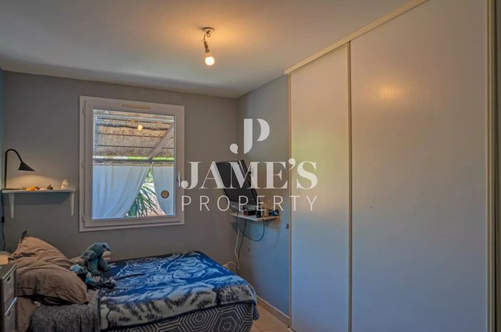 Image No.6-3 Bed House for sale