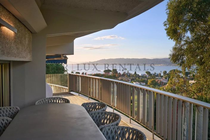 Image No.2-5 Bed Property for sale