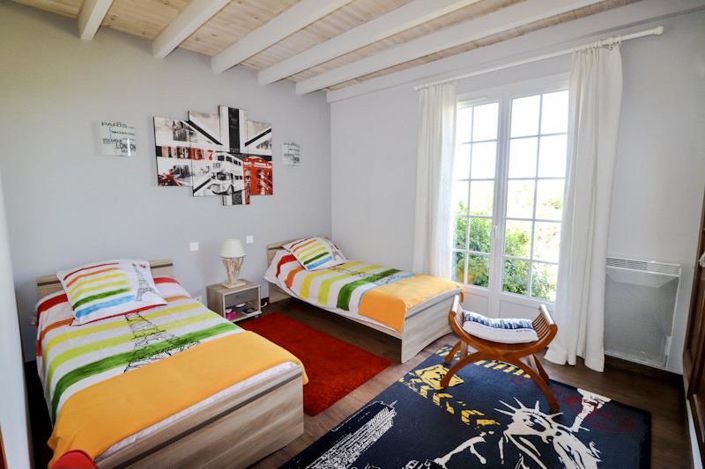 Image No.10-6 Bed House for sale