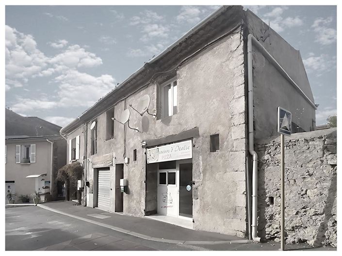 Image No.1-3 Bed House for sale