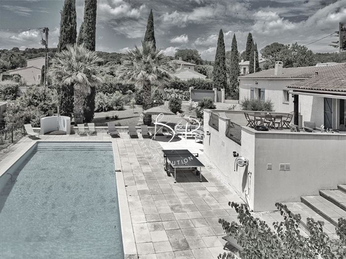 Image No.1-4 Bed House for sale