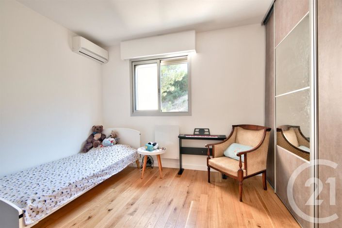 Image No.16-3 Bed Apartment for sale