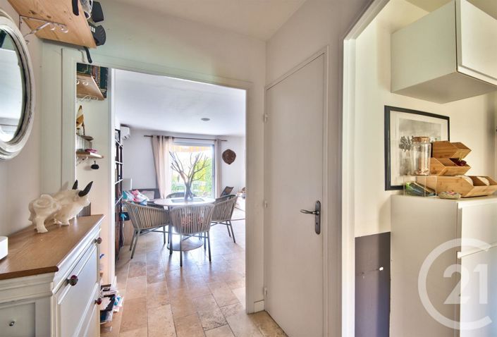 Image No.7-3 Bed Apartment for sale