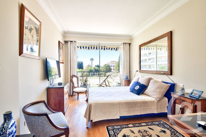 Image No.8-Appartement de 2 chambres à vendre à Nice