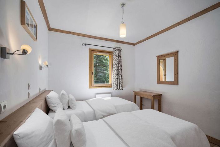 Image No.12-6 Bed Apartment for sale