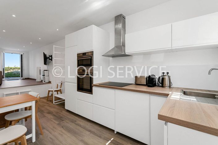 Image No.1-Appartement de 1 chambre à vendre à Grimaud