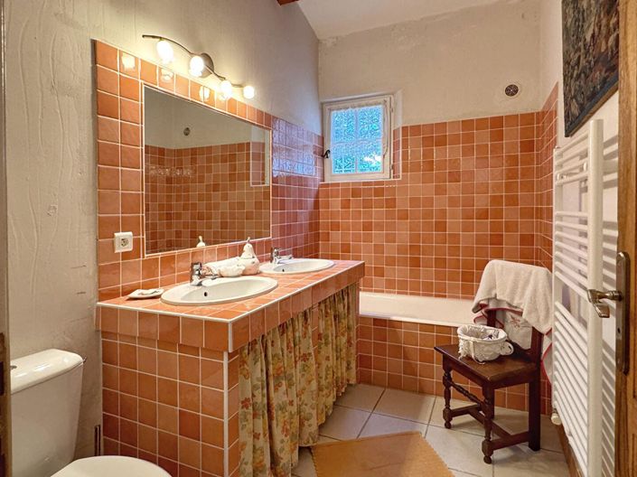 Image No.17-3 Bed House for sale