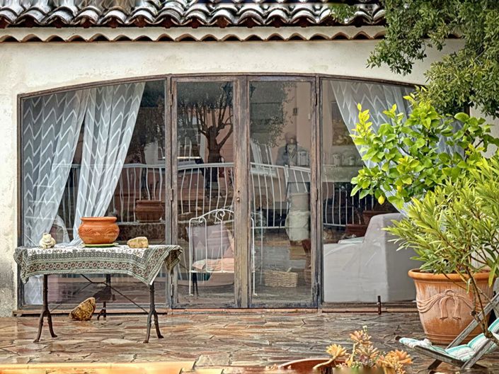 Image No.18-3 Bed House for sale