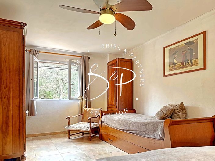 Image No.14-3 Bed House for sale