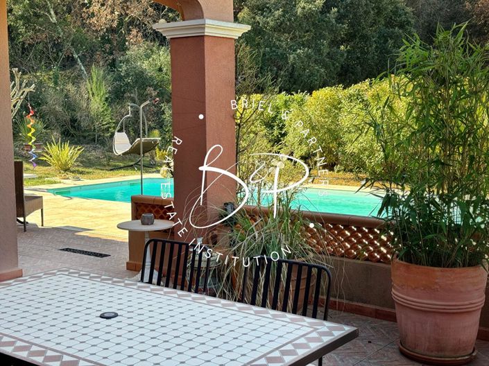 Image No.18-3 Bed House for sale