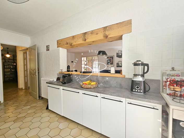 Image No.11-2 Bed House for sale