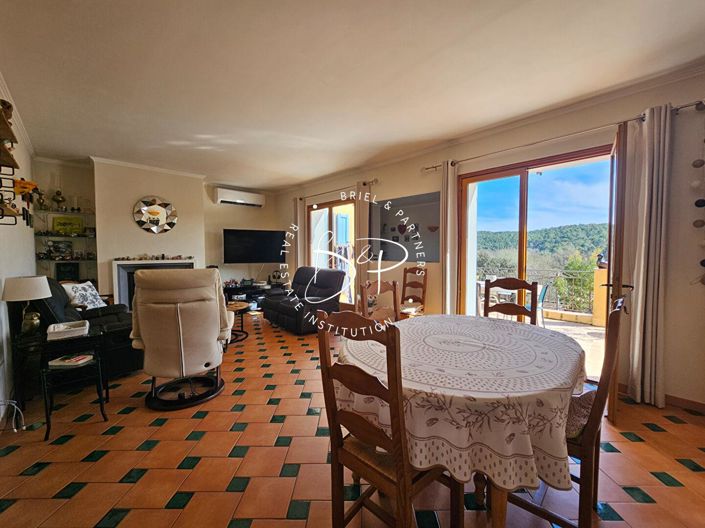 Image No.10-5 Bed House for sale