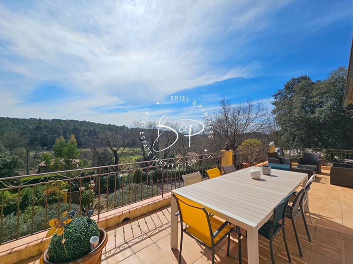 Image No.5-5 Bed House for sale